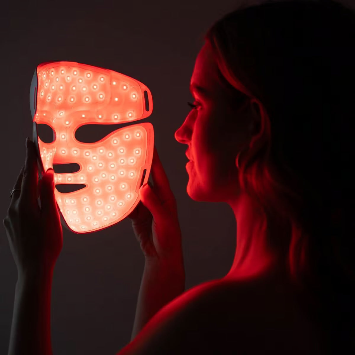 Evara Beauty LumiGlow LED Light Therapy Face Mask